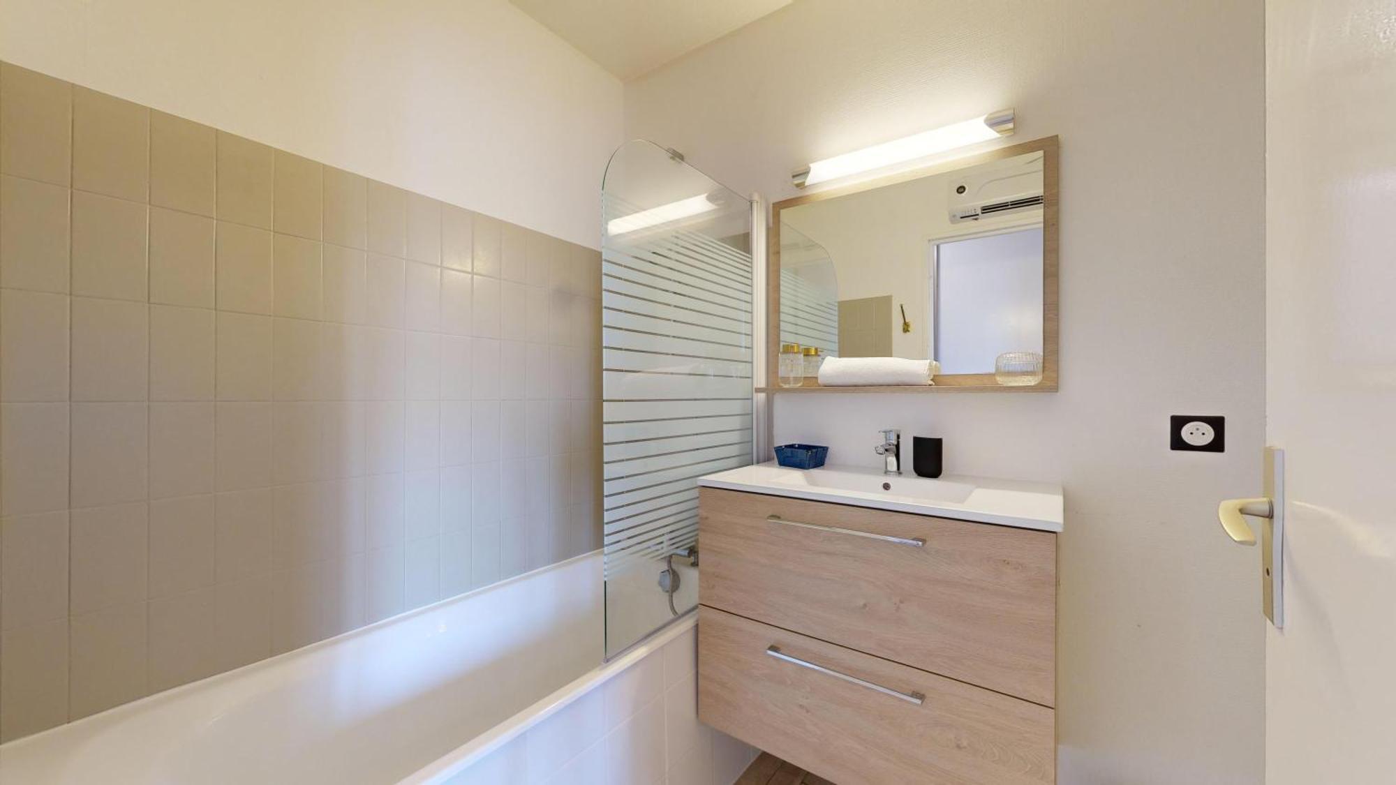 Expat Renting - L'Orient Express - Parking - Wifi Apartment Toulouse Bagian luar foto